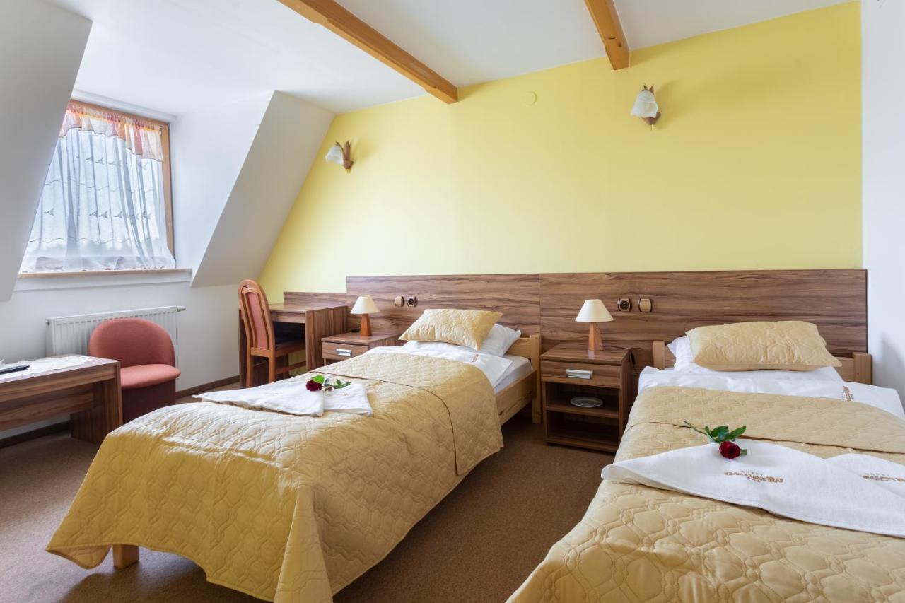 Hotel Goralski Raj Nowy Targ Bagian luar foto